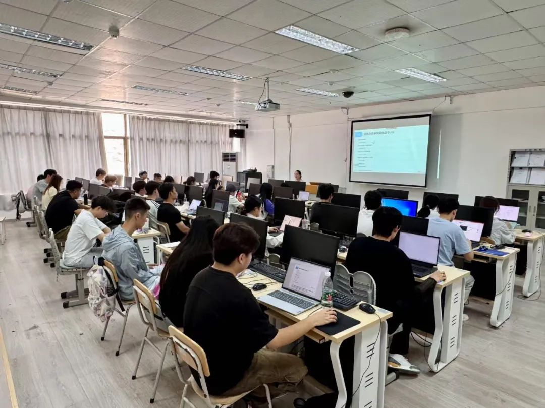 ​​100%通关！青岛恒星科技学院华为认证精英工程师班全员获HCIA认证