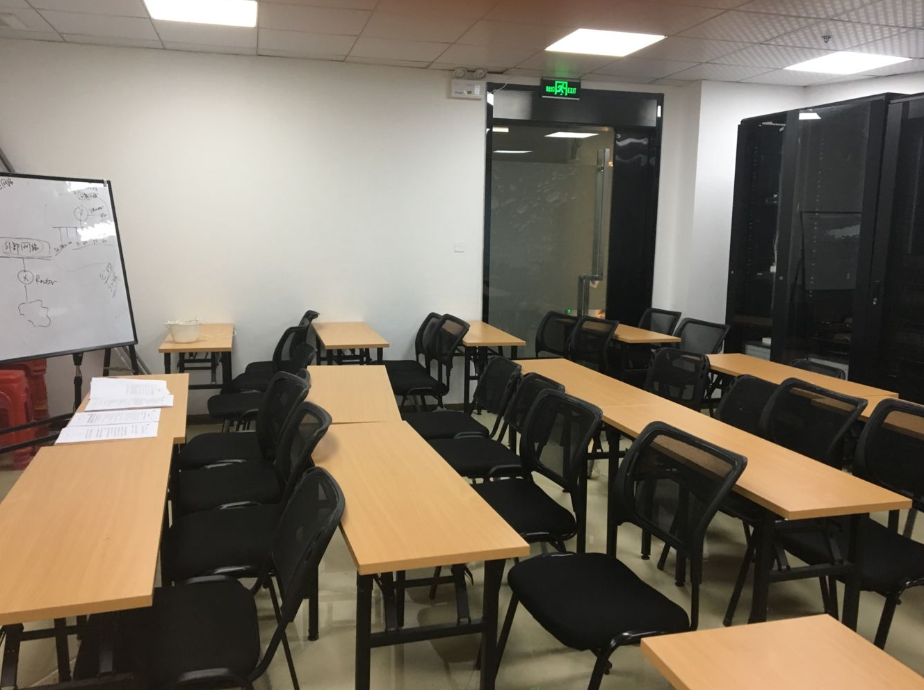 讯方智汇云校广州校区教室.png 讯方智汇云校广州校区教室.png
