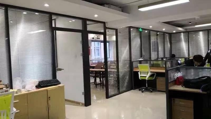 智汇云校办公区域.jpg