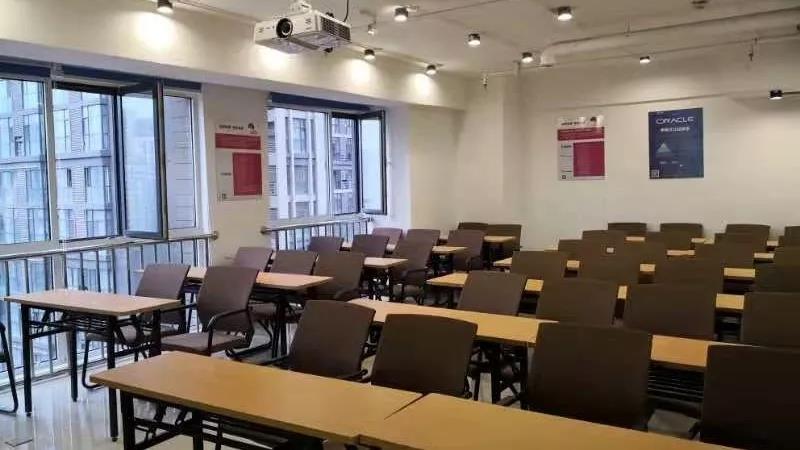智汇云校西安校区学习环境.jpg