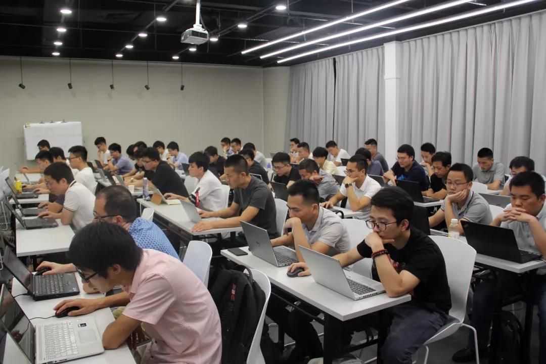 华为生态伙伴精英赛2019深圳赛区.jpg
