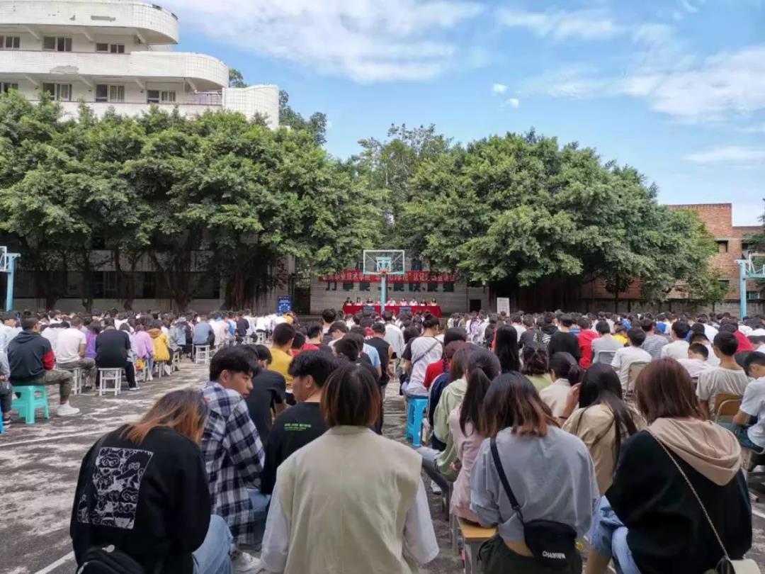 宜宾职业技术学院.jpg