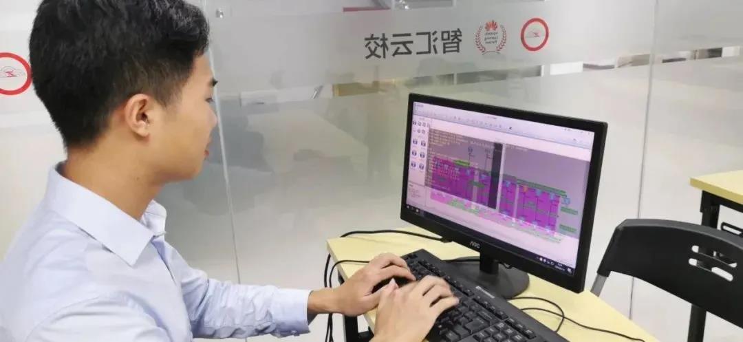 HCIE认证难考吗.jpg HCIE认证难考吗.jpg