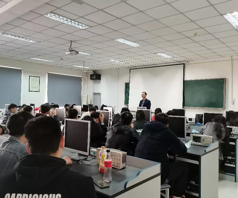讯方智汇云校马瑞.jpg