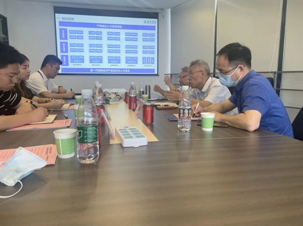 武汉纺织大学外经贸学院莅临讯方技术武汉基地.jpg 武汉纺织大学外经贸学院莅临讯方技术武汉基地.jpg