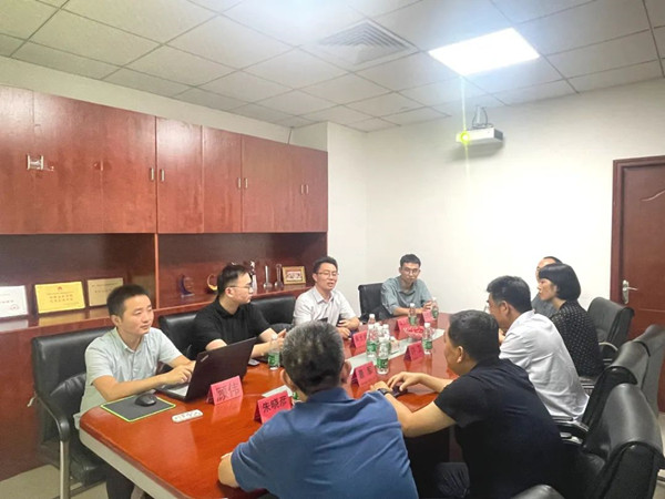 安徽工业经济职业技术学院领导莅临讯方技术交流.jpg