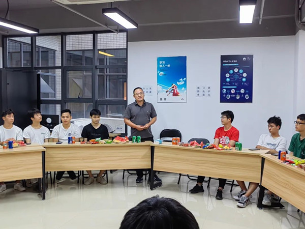 讯方智汇云校韦博文.jpg 讯方智汇云校韦博文.jpg