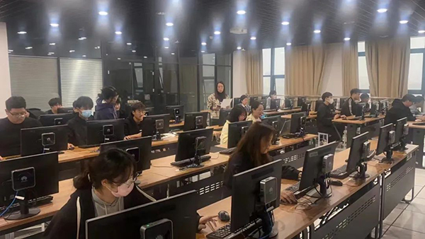 郑州信息工程职业学院双高班.jpg 郑州信息工程职业学院双高班.jpg