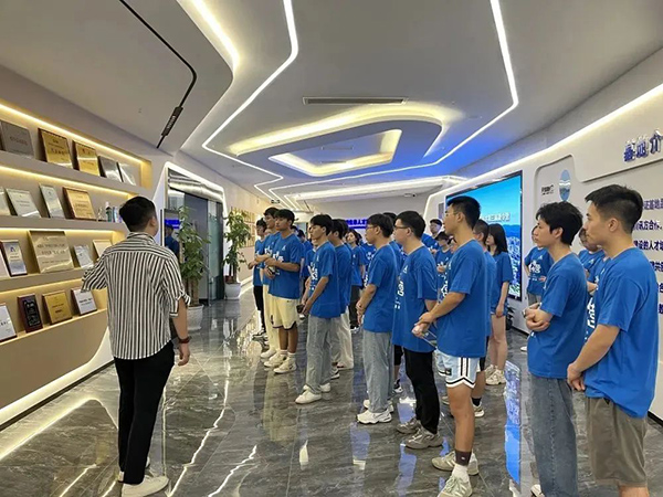 讯方智汇云校冯诗航老师.jpg 讯方智汇云校冯诗航老师.jpg