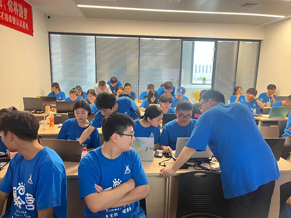 2023讯方技术第三届华为人才生态训练营.jpg 2023讯方技术第三届华为人才生态训练营.jpg