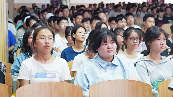 江西交通职业技术学院新生入学教育活动.png