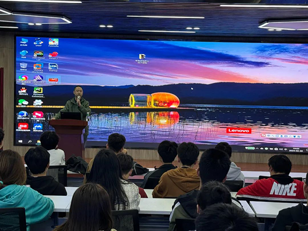 安徽邮电职业技术学院计算系老师程铋峪.png