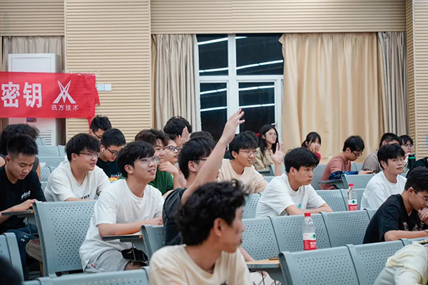 深圳职业技术大学宣讲会.png