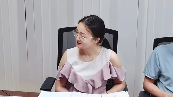 广州商学院现代信息产业学院院长助理王艳芝.png