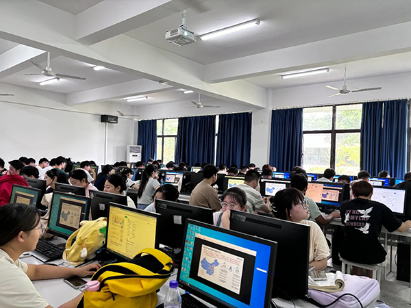 讯方技术HarmonyOS人才训练营.png